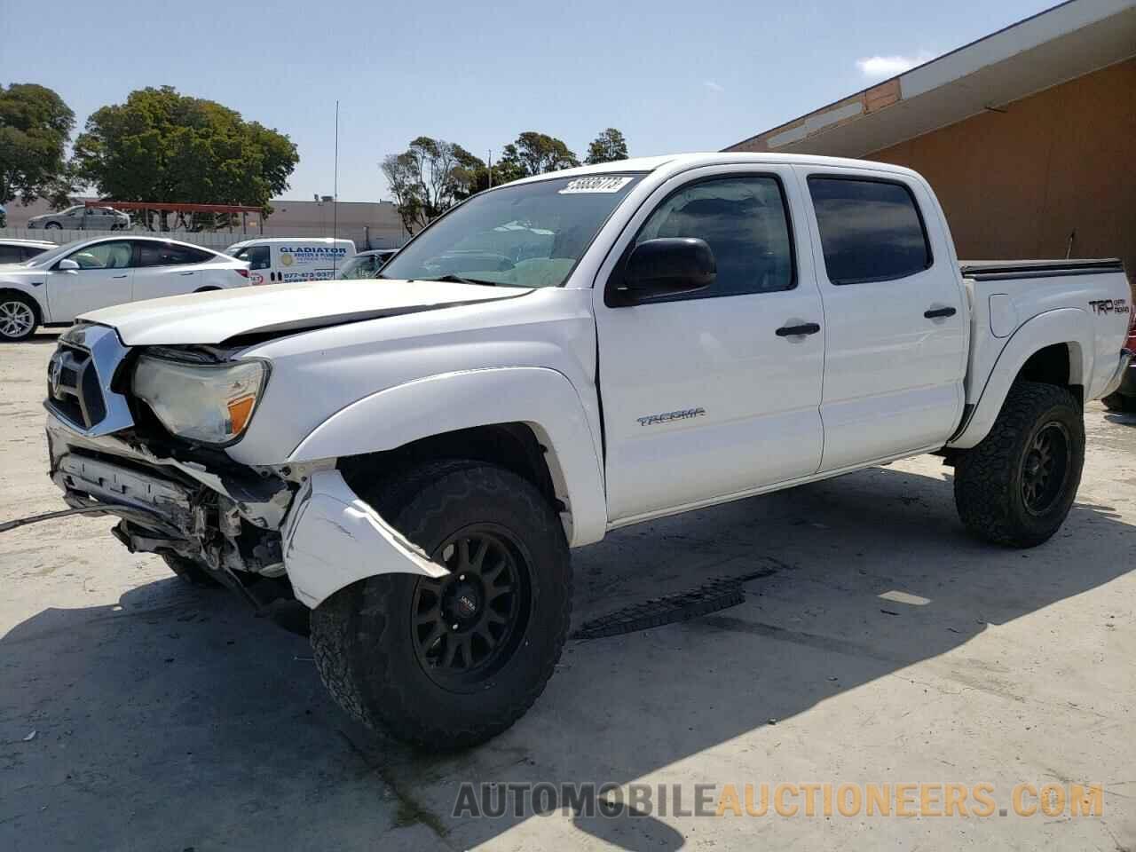 5TFLU4EN8FX117452 TOYOTA TACOMA 2015