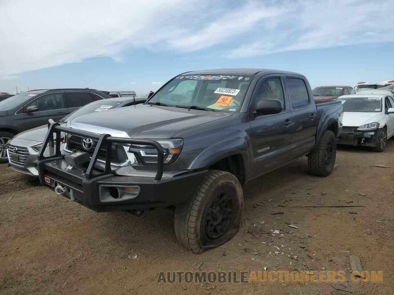 5TFLU4EN8FX141623 TOYOTA TACOMA 2015