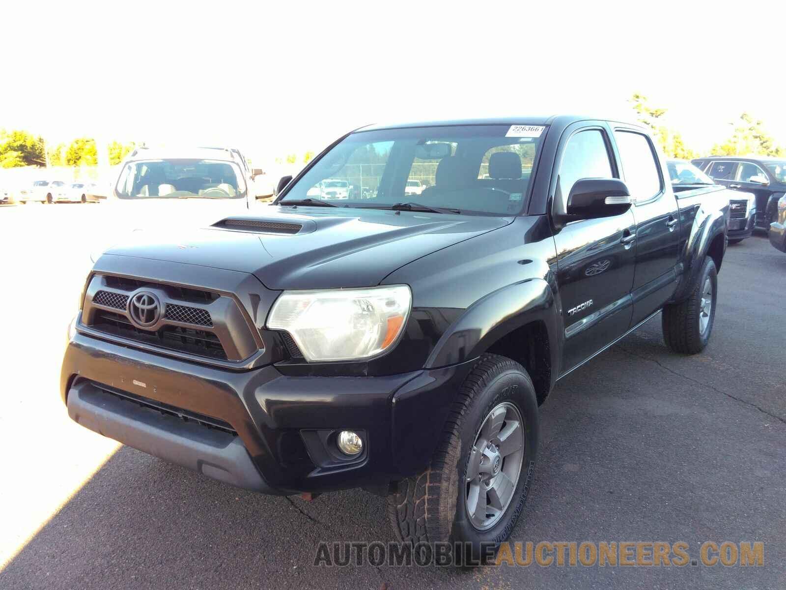 5TFMU4FN0FX036156 Toyota Tacoma 4WD 2015