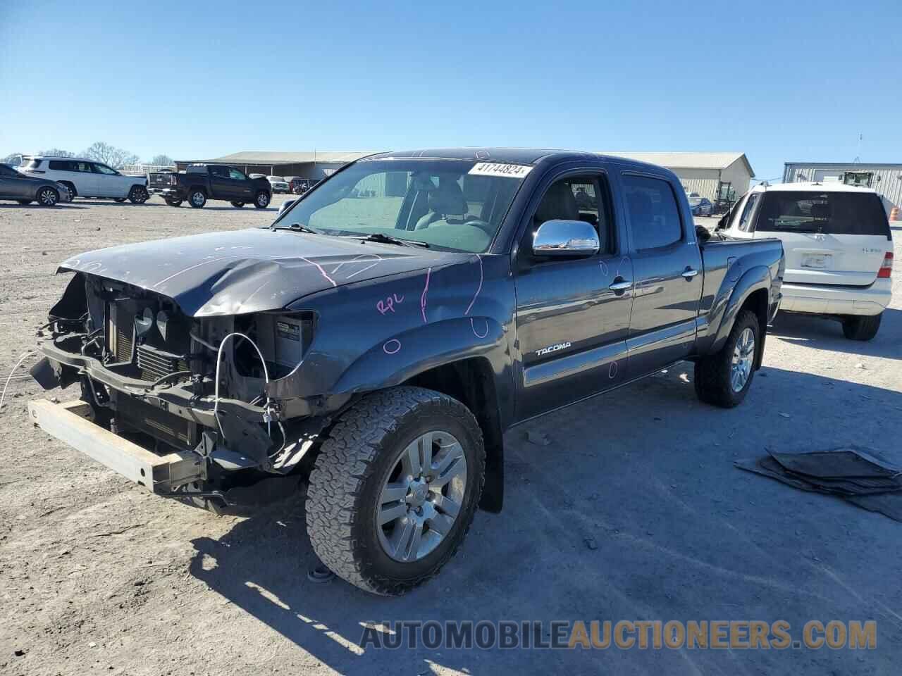 5TFMU4FN8FX030251 TOYOTA TACOMA 2015