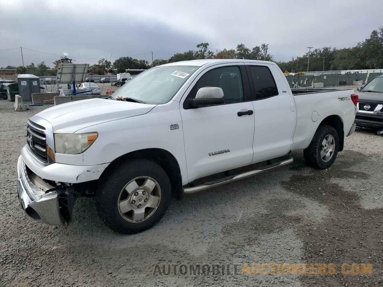 5TFRM5F11BX028411 TOYOTA TUNDRA 2011