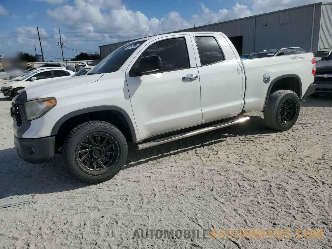 5TFRM5F15JX128607 TOYOTA TUNDRA 2018