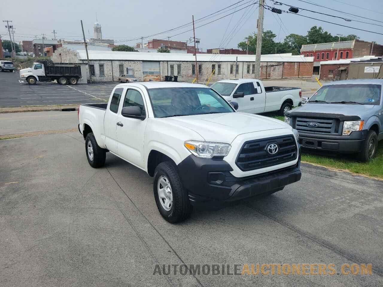 5TFRX5GN0HX098385 TOYOTA TACOMA 2017