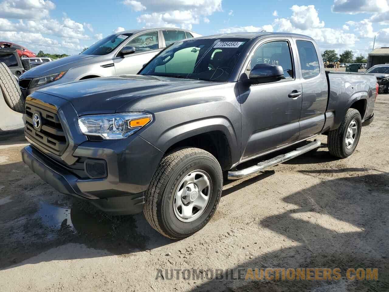 5TFRX5GN1HX074807 TOYOTA TACOMA 2017