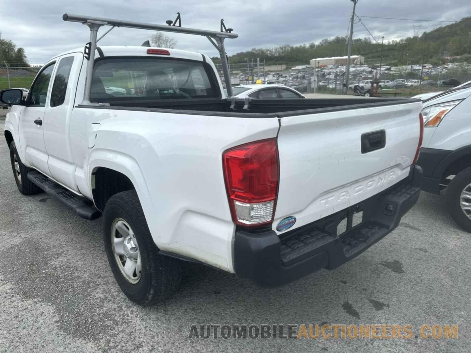 5TFRX5GN1HX096063 TOYOTA TACOMA 2017