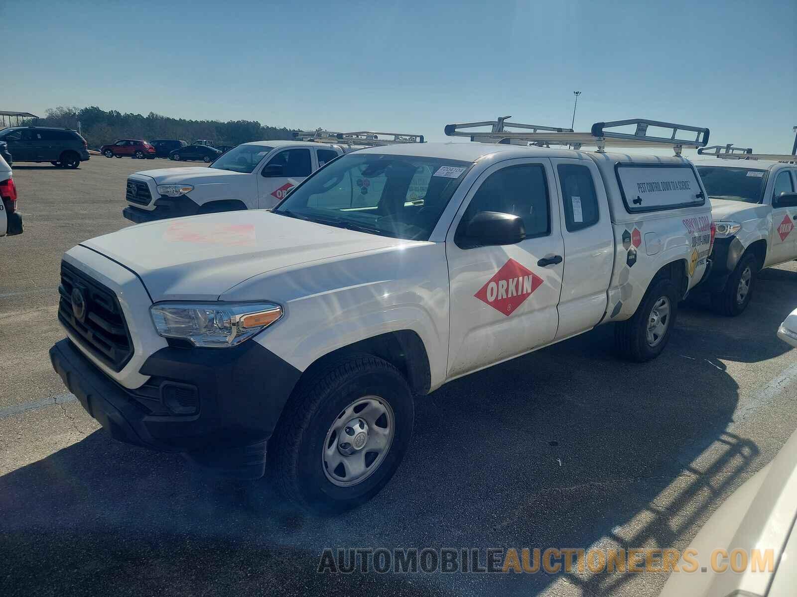 5TFRX5GN3JX128811 Toyota Tacoma 2018