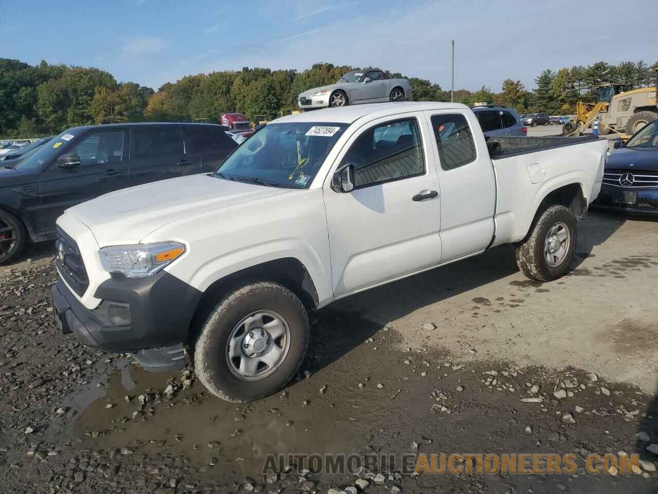 5TFRX5GN4HX095697 TOYOTA TACOMA 2017