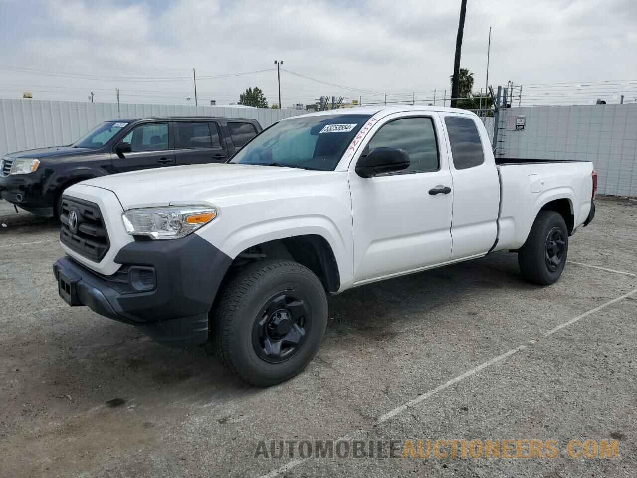 5TFRX5GN5HX077581 TOYOTA TACOMA 2017