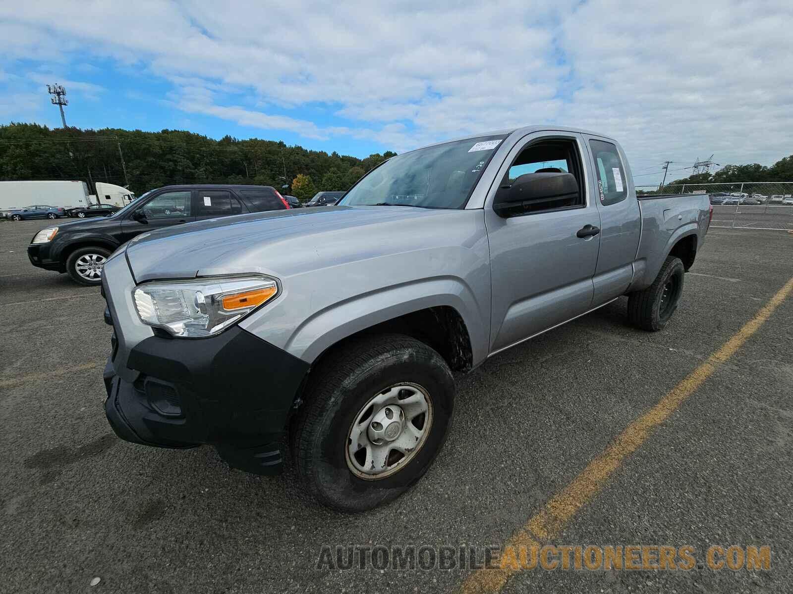 5TFRX5GN5HX081095 Toyota Tacoma 2017