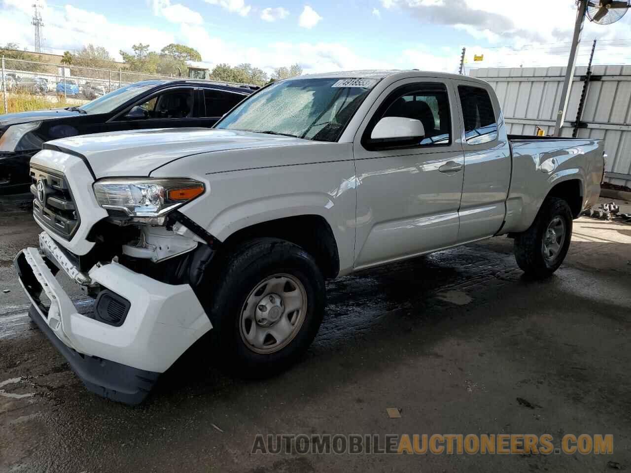 5TFRX5GN5HX089956 TOYOTA TACOMA 2017