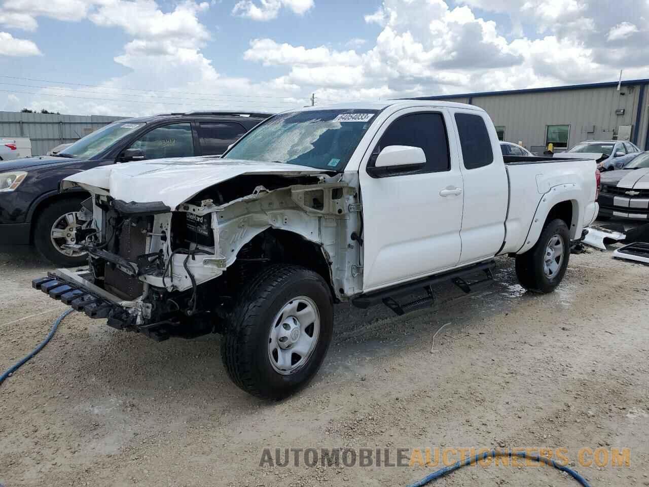 5TFRX5GN7HX074083 TOYOTA TACOMA 2017