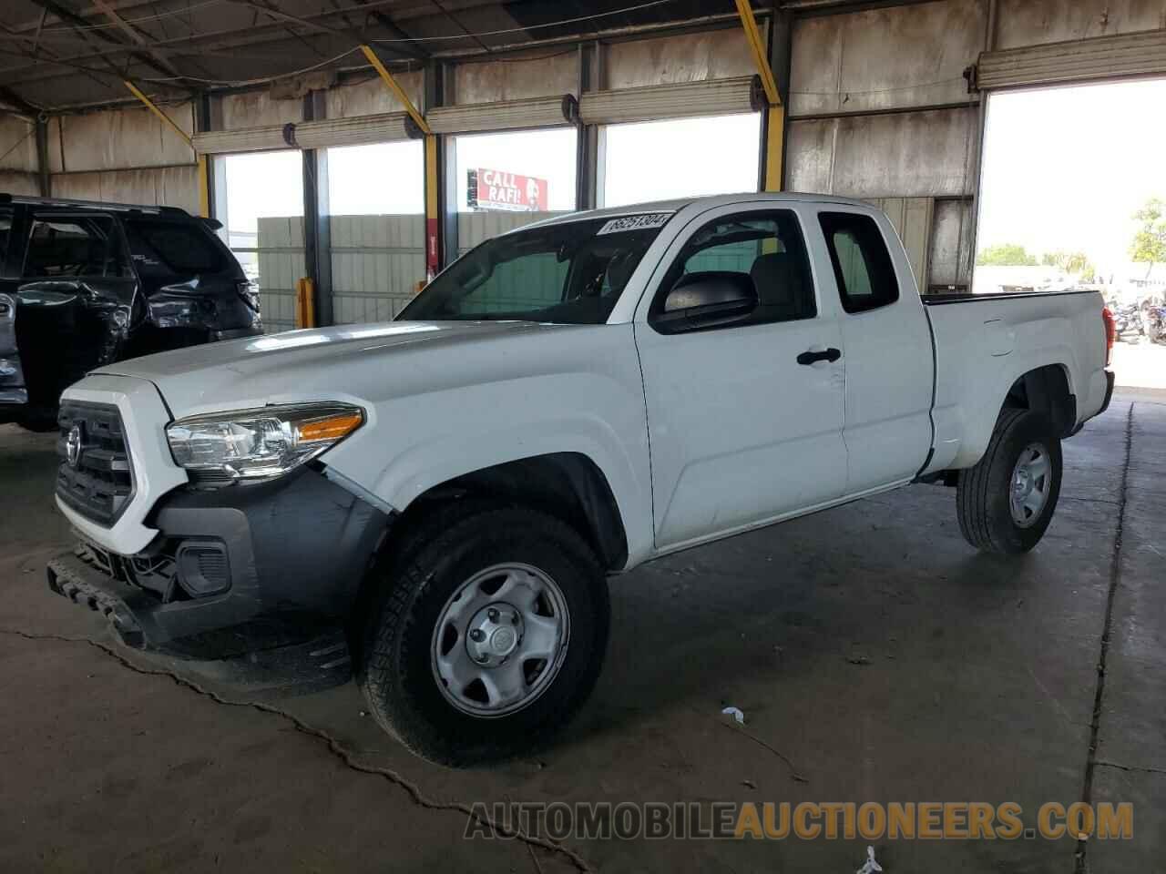 5TFRX5GN7HX074472 TOYOTA TACOMA 2017