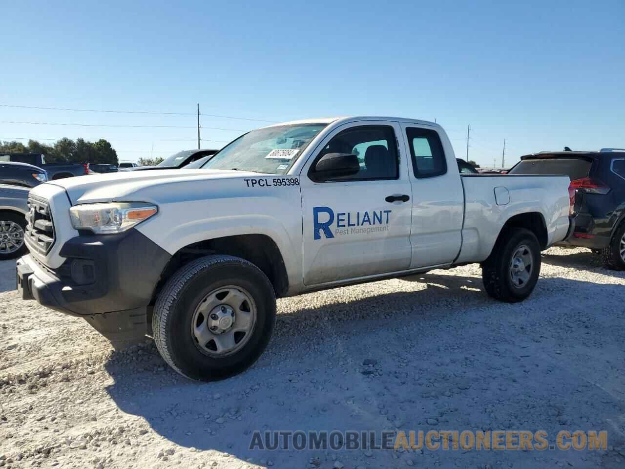 5TFRX5GN8HX084296 TOYOTA TACOMA 2017