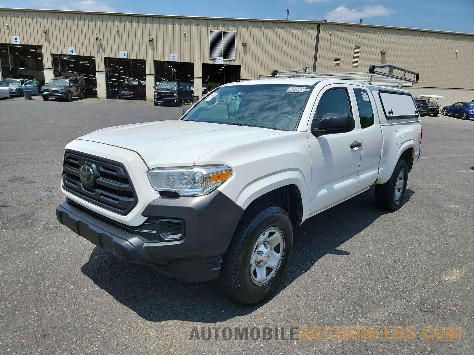 5TFRX5GN8JX105444 Toyota Tacoma 2018