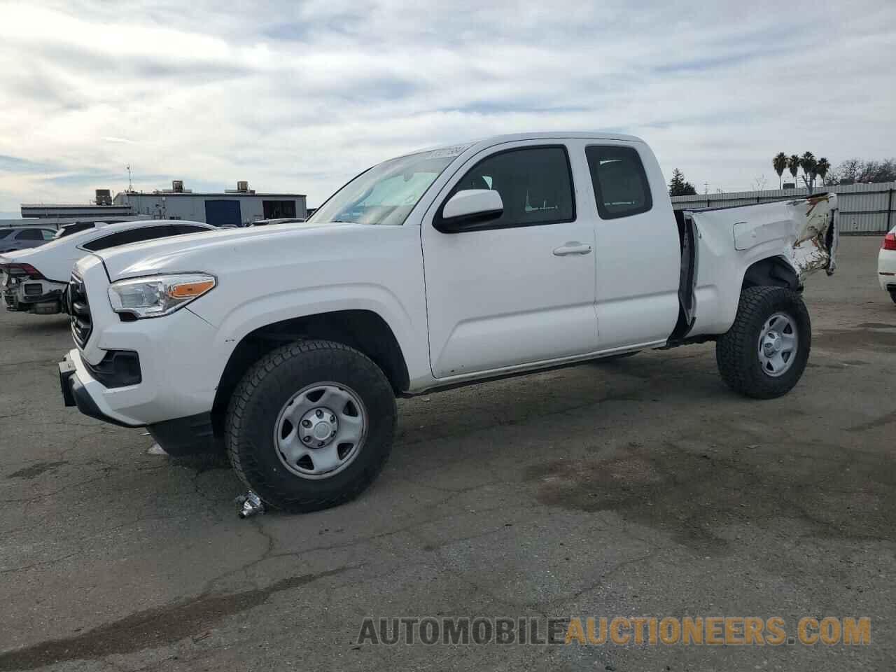 5TFRX5GN8JX129601 TOYOTA TACOMA 2018