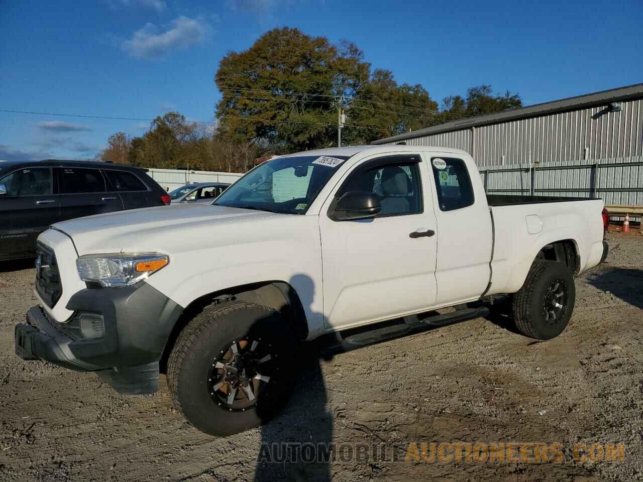 5TFRX5GNXHX093968 TOYOTA TACOMA 2017