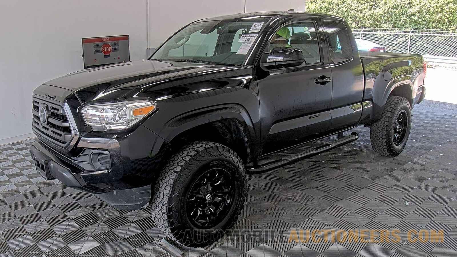 5TFRX5GNXJX124044 Toyota Tacoma 2018