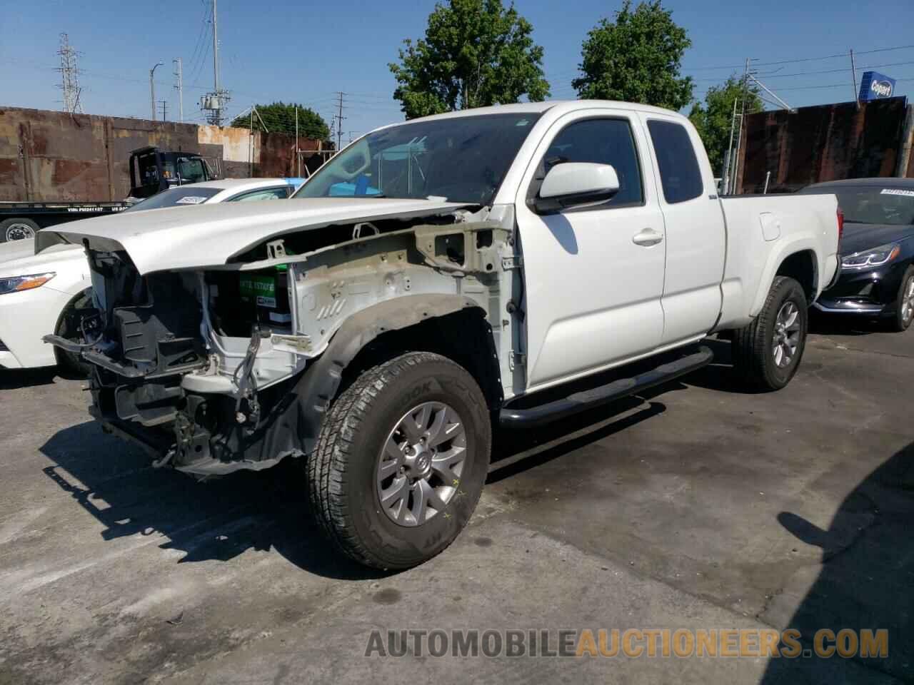 5TFRZ5CN0HX038980 TOYOTA TACOMA 2017