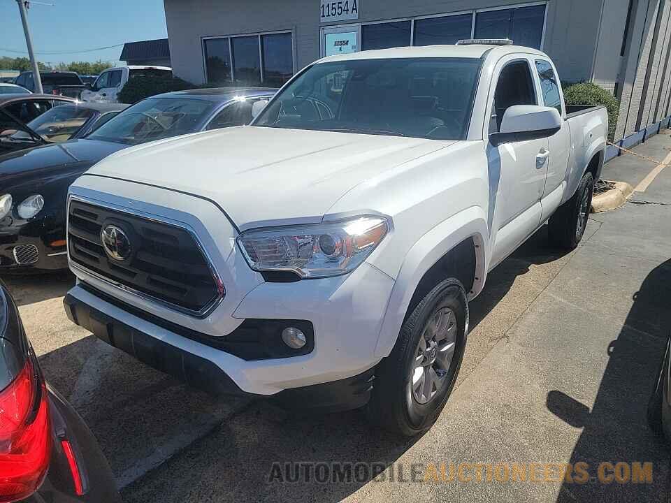 5TFRZ5CN0JX070477 Toyota Tacoma 2018