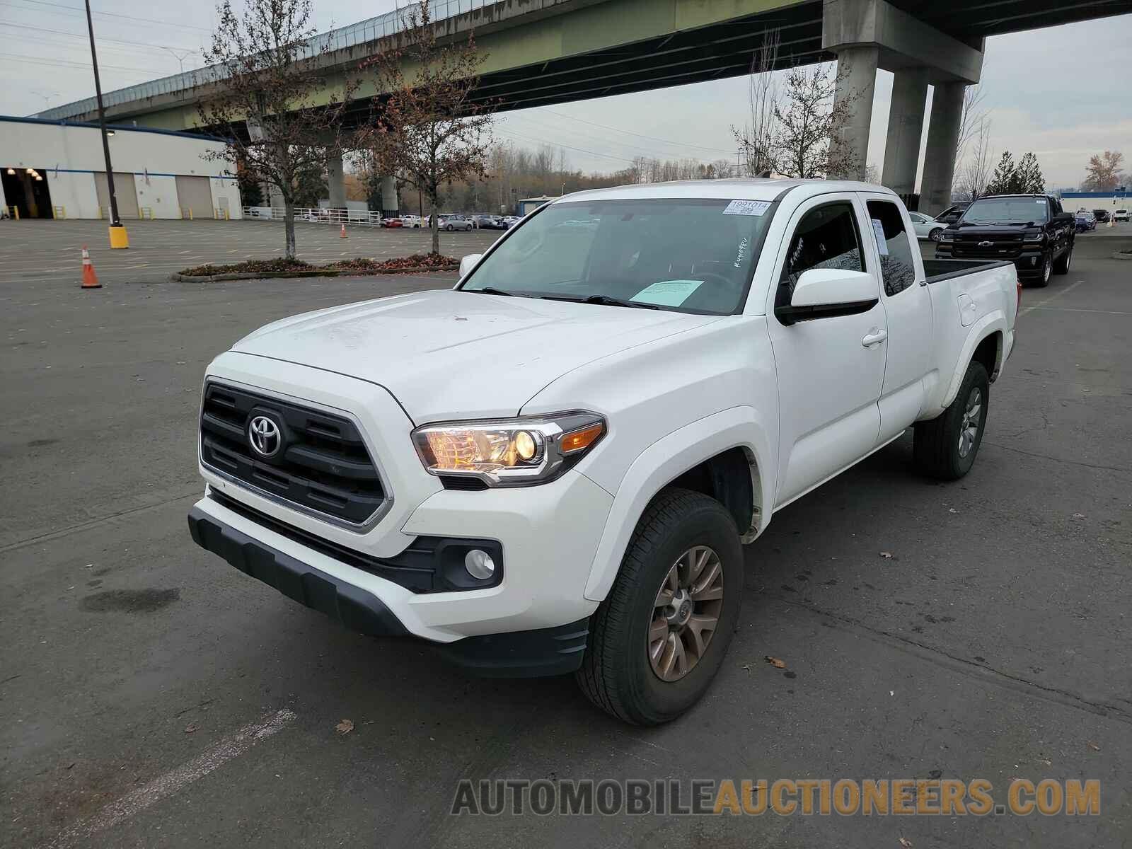 5TFSZ5AN0HX098861 Toyota Tacoma 2017