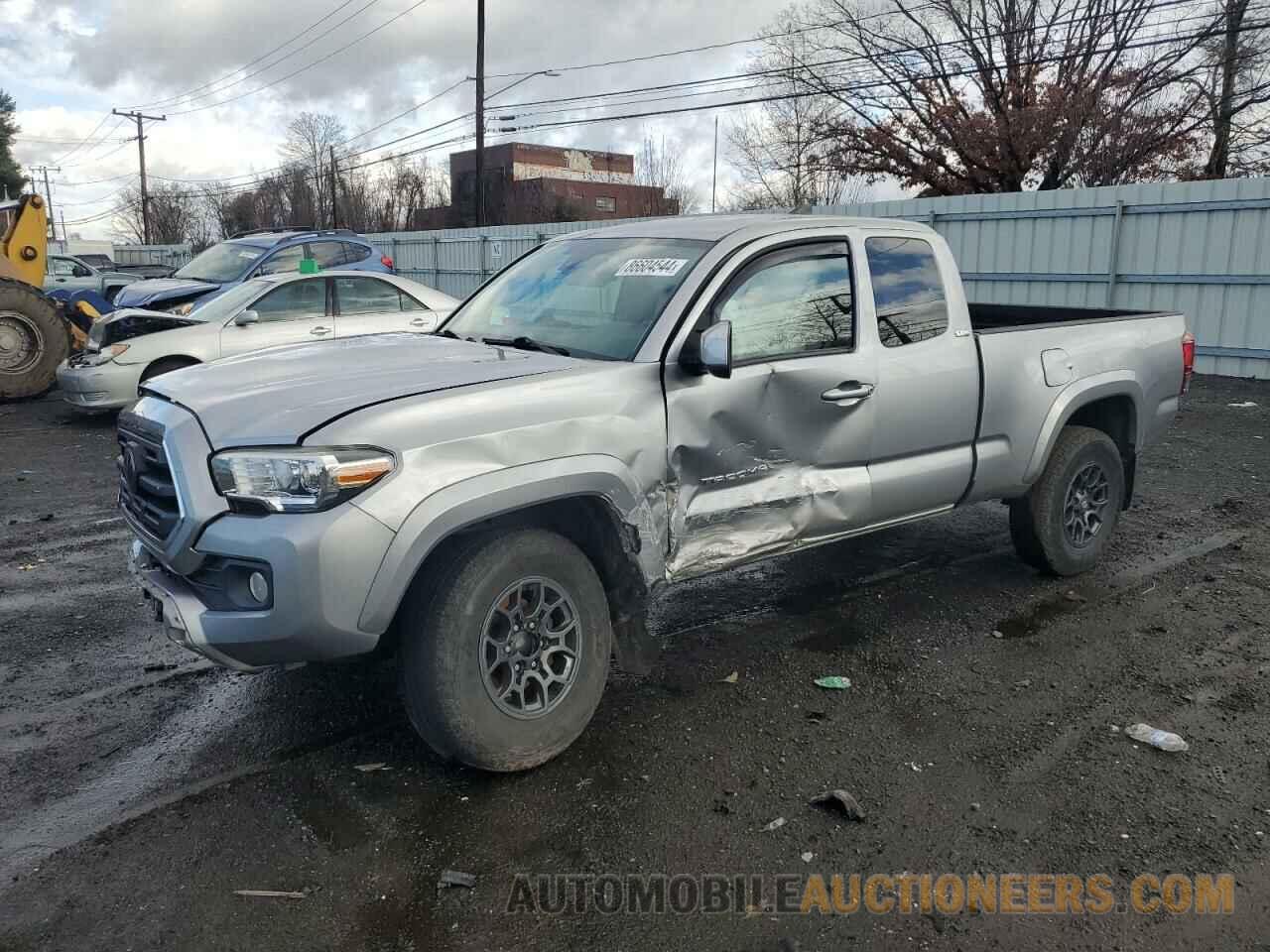 5TFSZ5AN0JX141150 TOYOTA TACOMA 2018