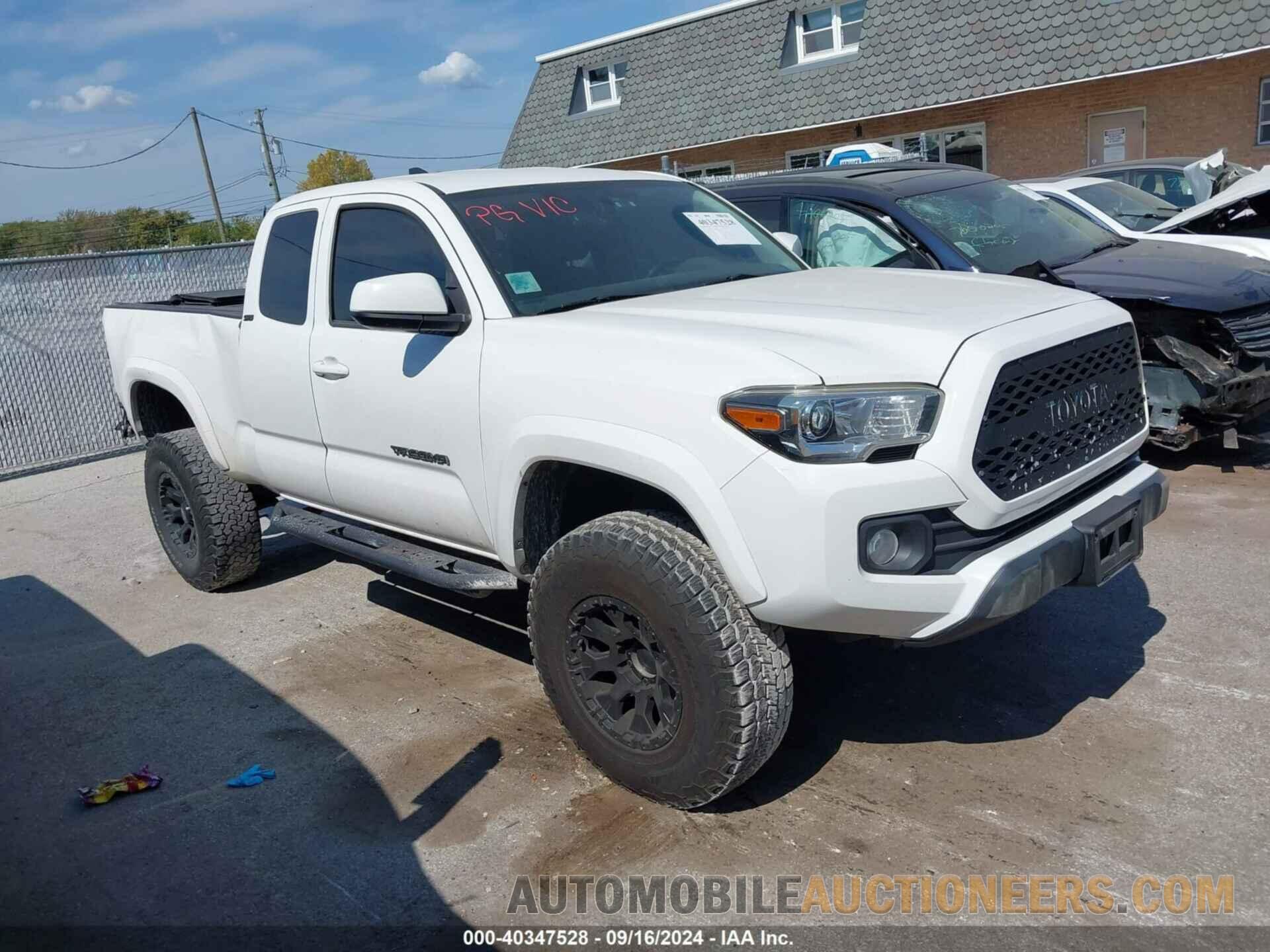 5TFSZ5AN1HX105882 TOYOTA TACOMA 2017