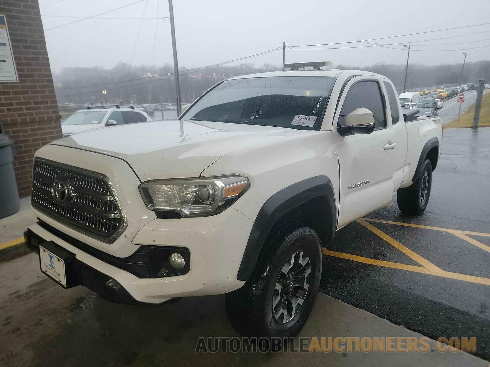 5TFSZ5AN2GX038918 Toyota Tacoma 2016