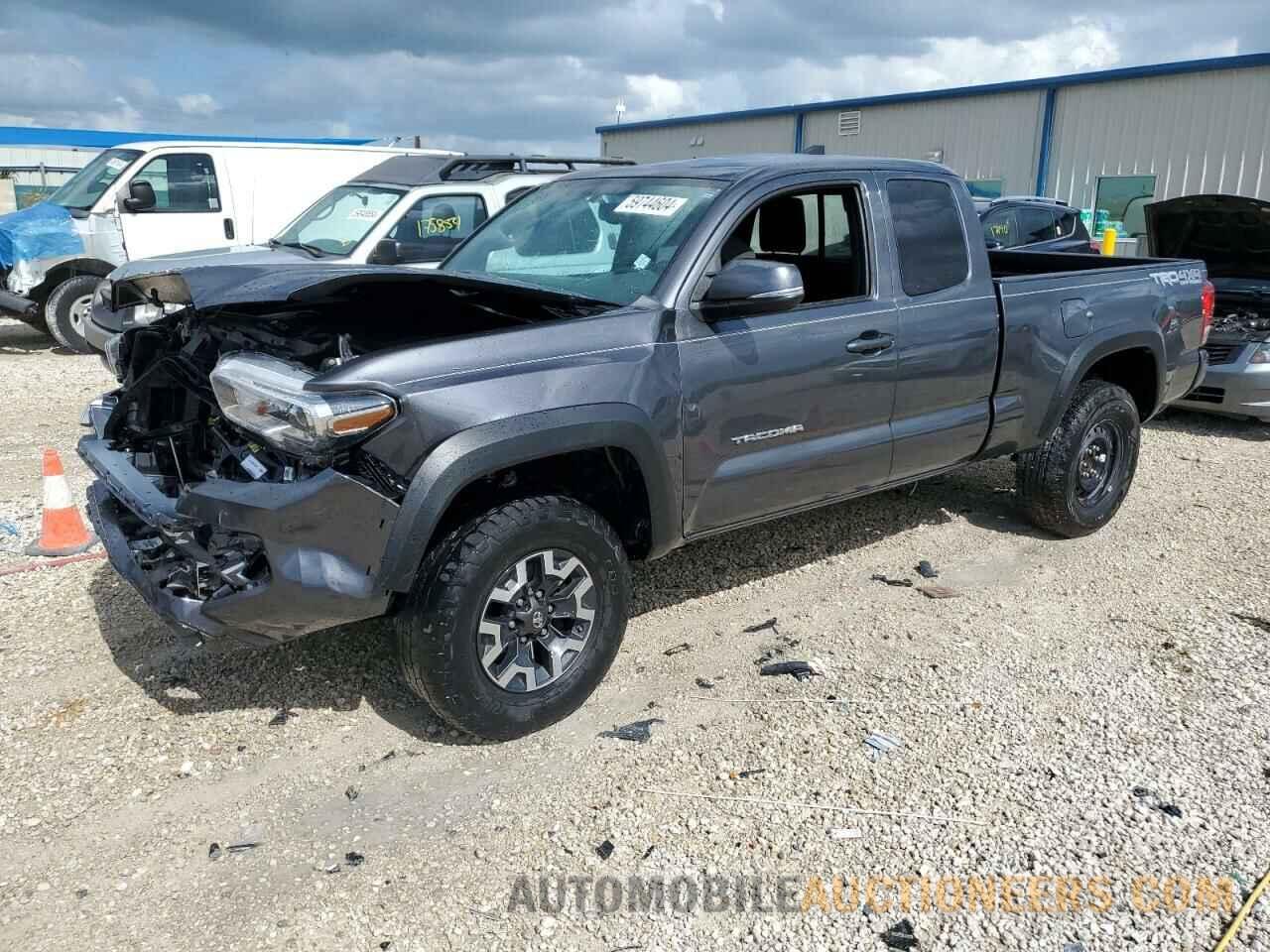 5TFSZ5AN2HX092463 TOYOTA TACOMA 2017