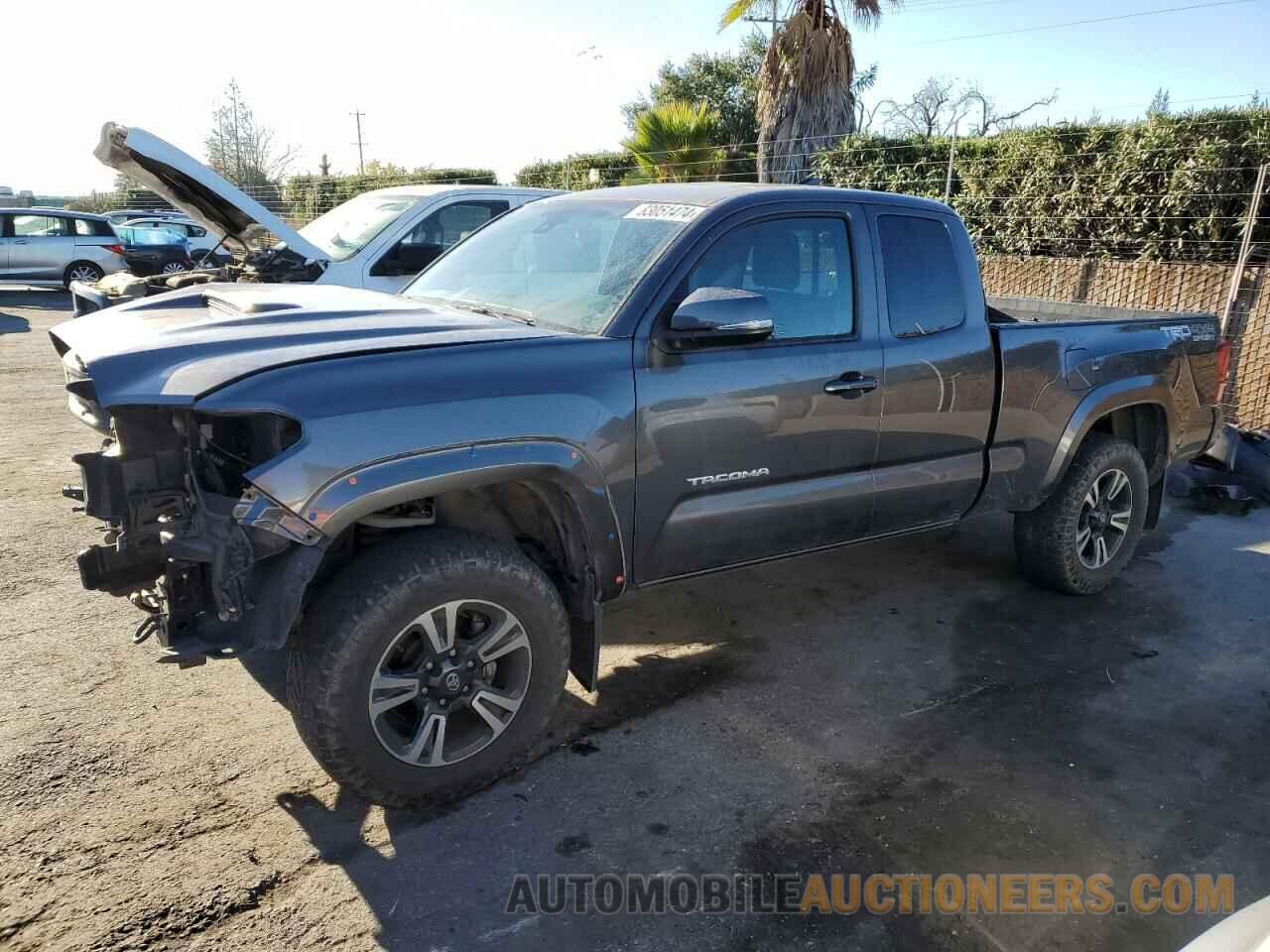 5TFSZ5AN2JX152571 TOYOTA TACOMA 2018