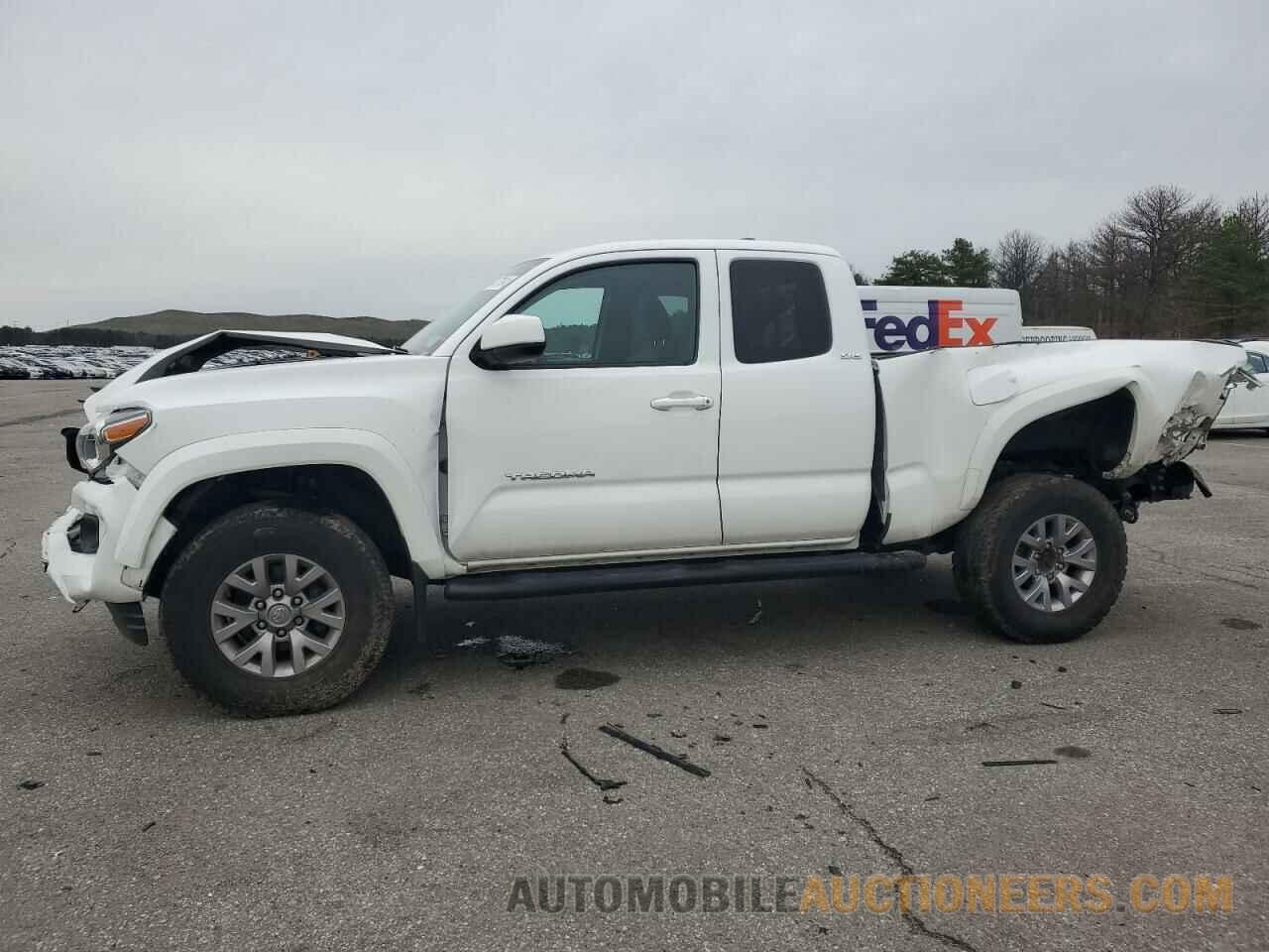 5TFSZ5AN4JX160087 TOYOTA TACOMA 2018