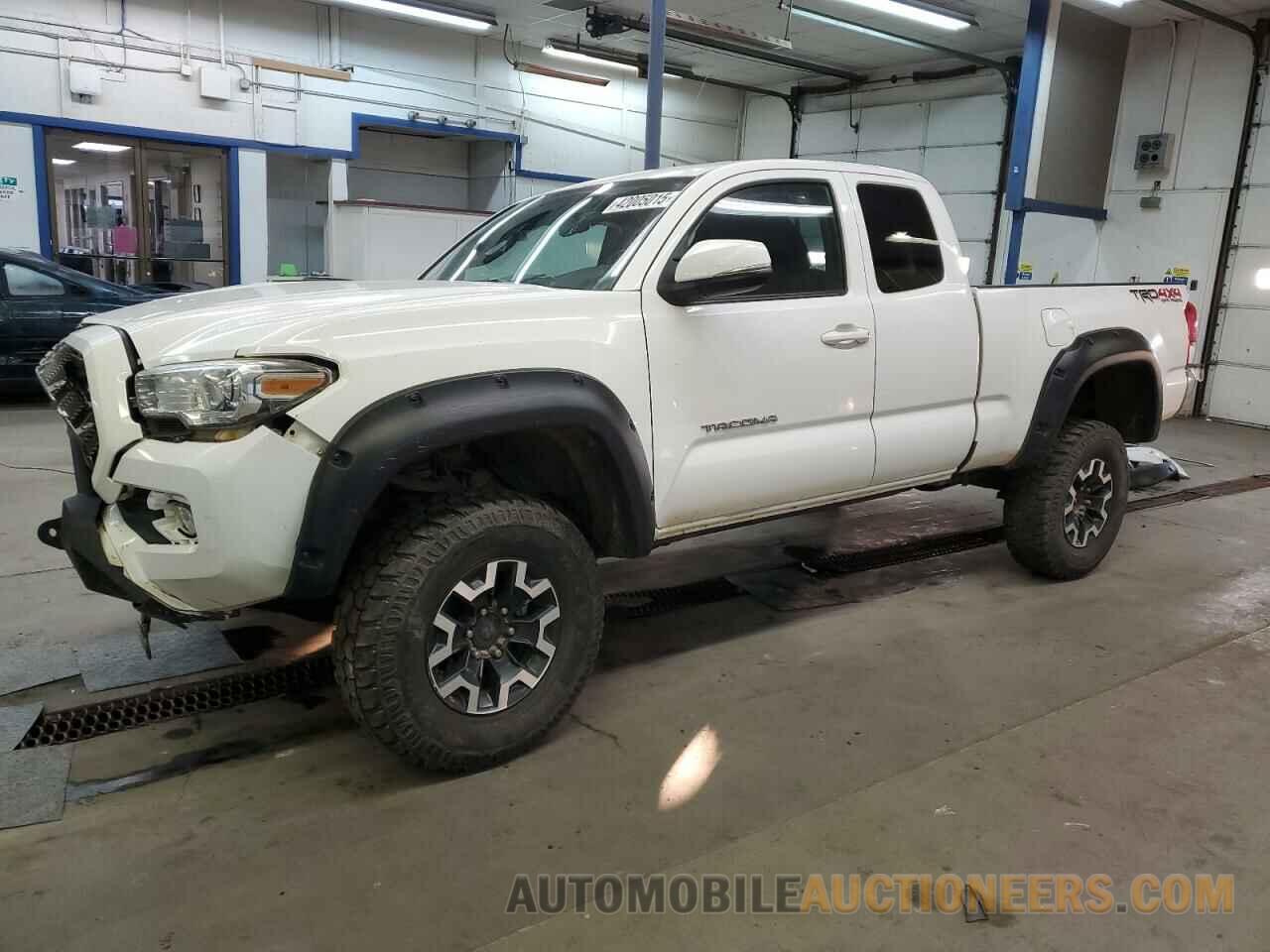 5TFSZ5AN7HX049558 TOYOTA TACOMA 2017