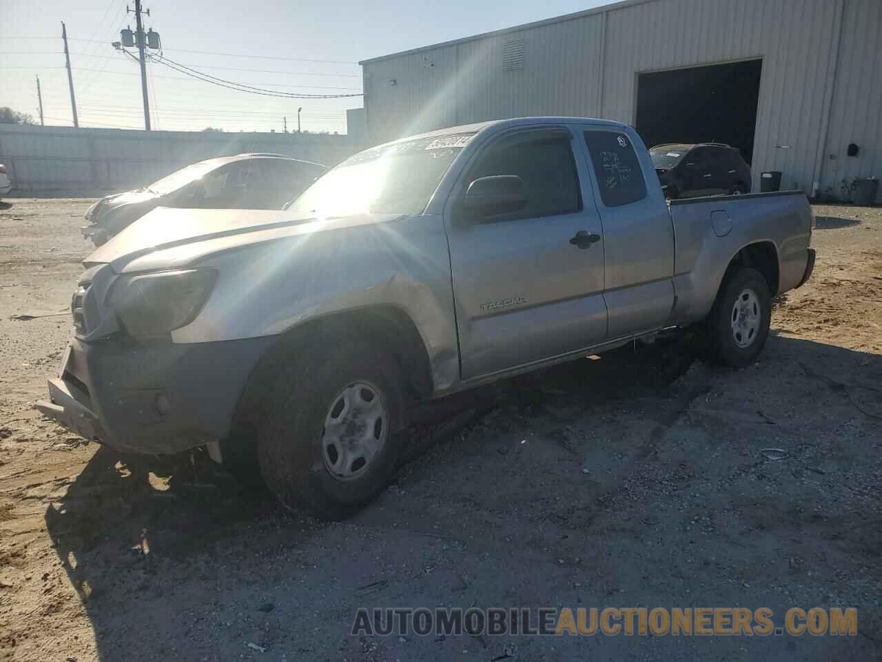 5TFTX4CN9FX065565 TOYOTA TACOMA 2015