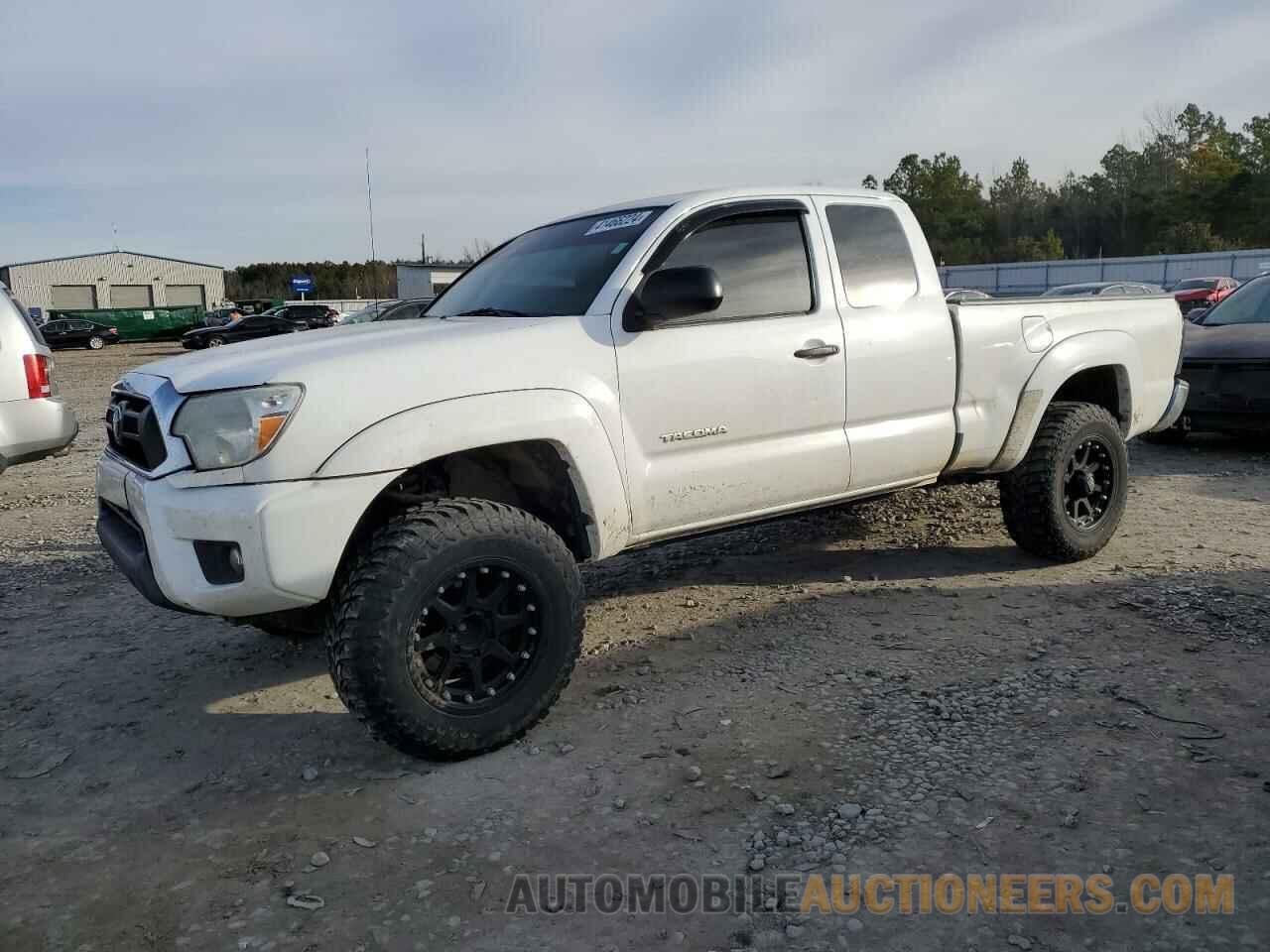 5TFTX4GN0FX041827 TOYOTA TACOMA 2015