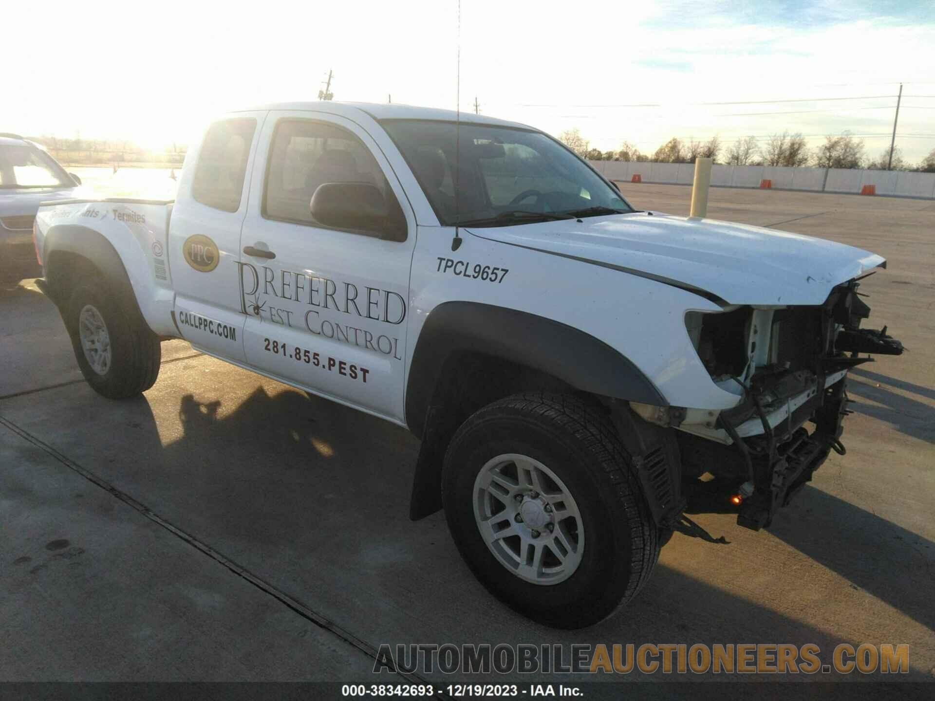 5TFTX4GN7FX038844 TOYOTA TACOMA 2015