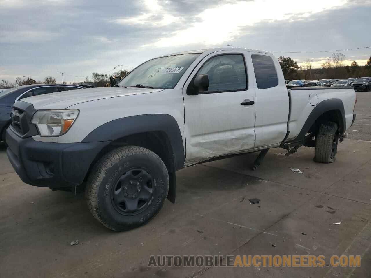 5TFTX4GN8FX047083 TOYOTA TACOMA 2015