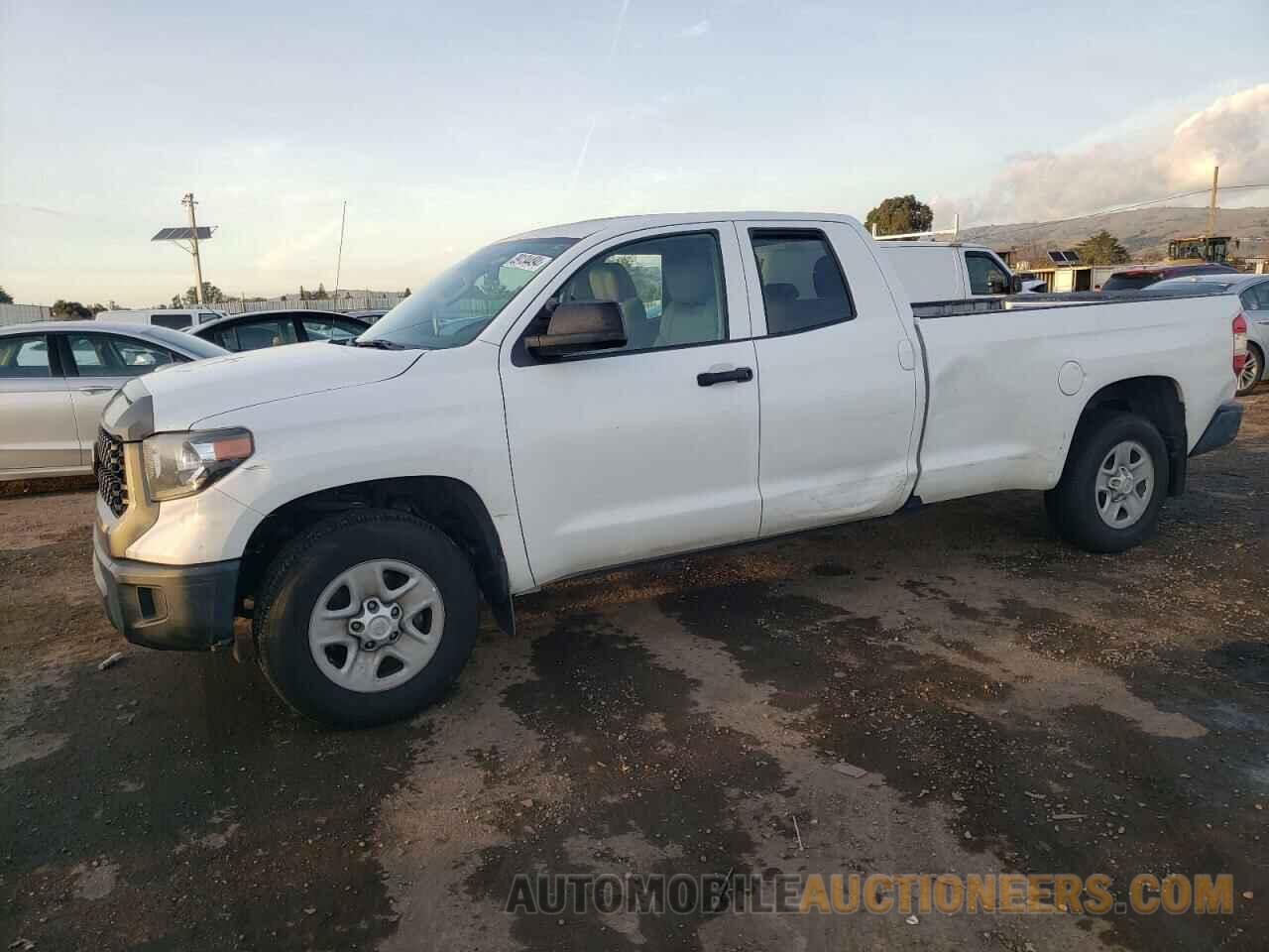 5TFTY5F18JX009945 TOYOTA TUNDRA 2018