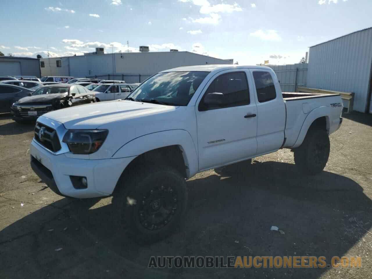 5TFUU4EN0FX115103 TOYOTA TACOMA 2015