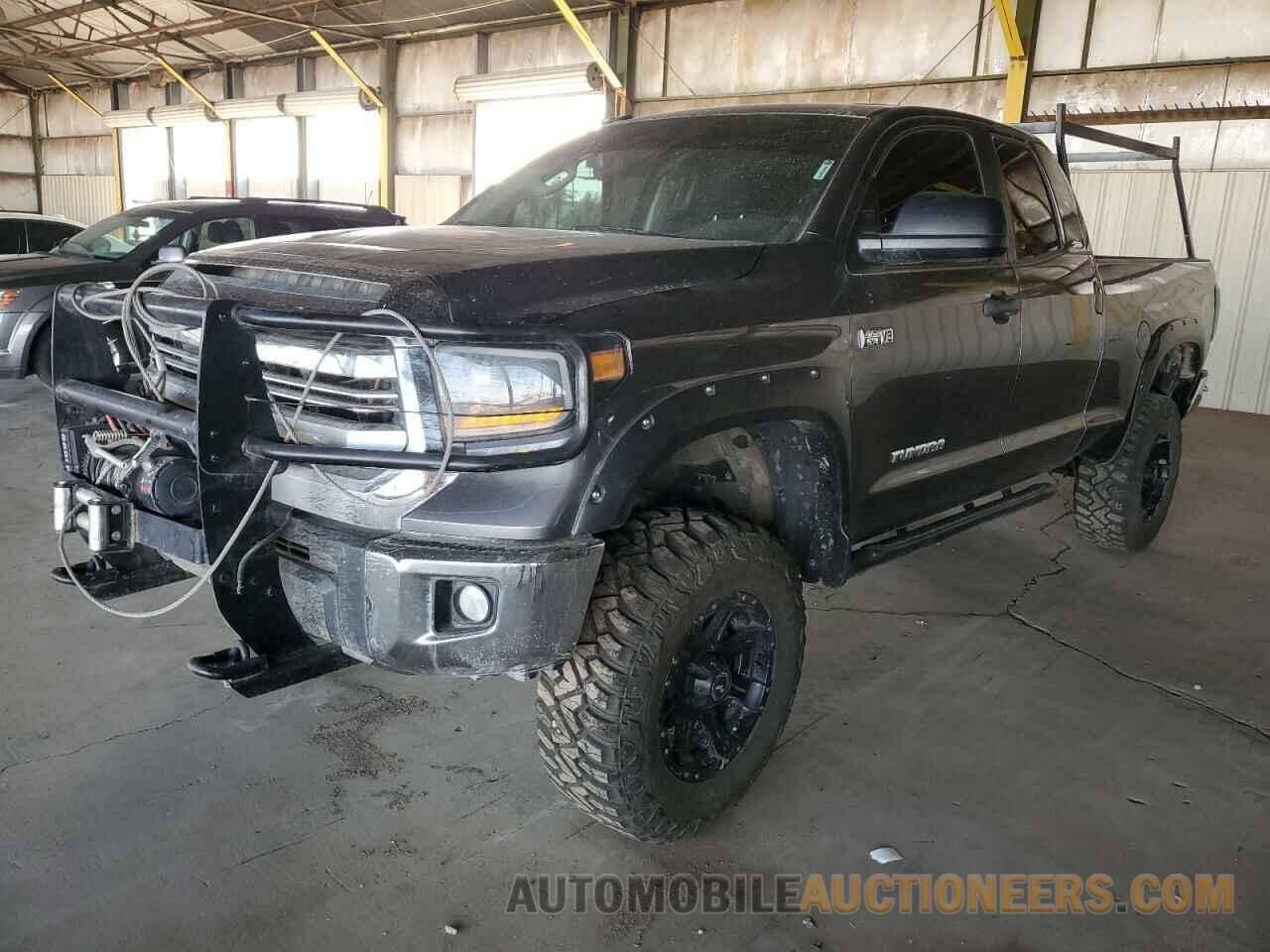 5TFUW5F12HX642672 TOYOTA TUNDRA 2017