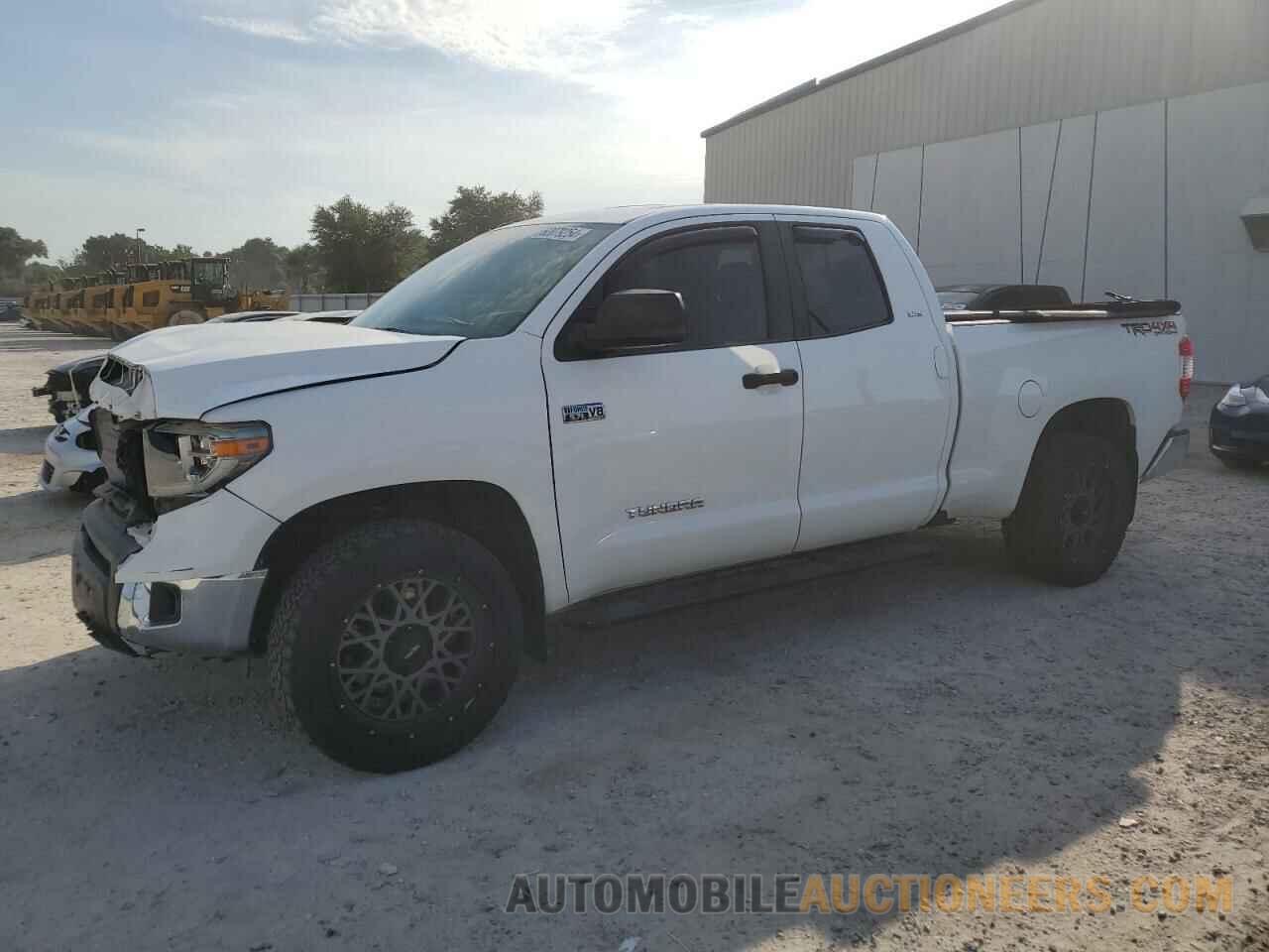 5TFUW5F12JX688900 TOYOTA TUNDRA 2018