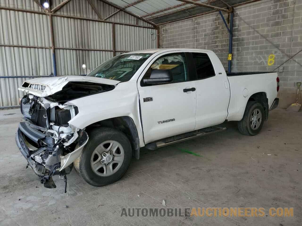 5TFUW5F13HX593272 TOYOTA TUNDRA 2017