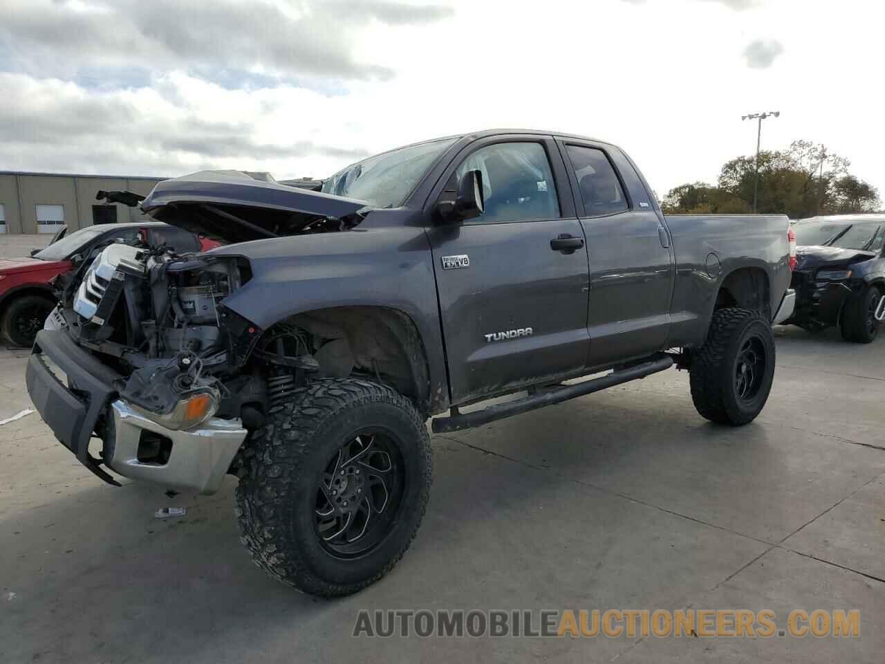 5TFUW5F13HX648643 TOYOTA TUNDRA 2017