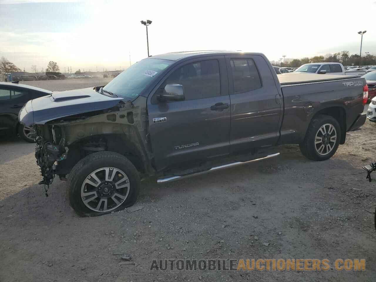 5TFUW5F13JX734072 TOYOTA TUNDRA 2018