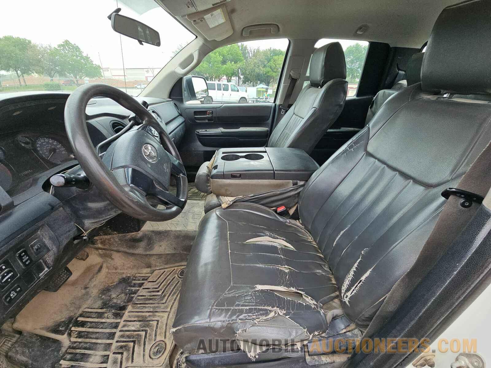 5TFUW5F14FX427744 Toyota Tundra 2015