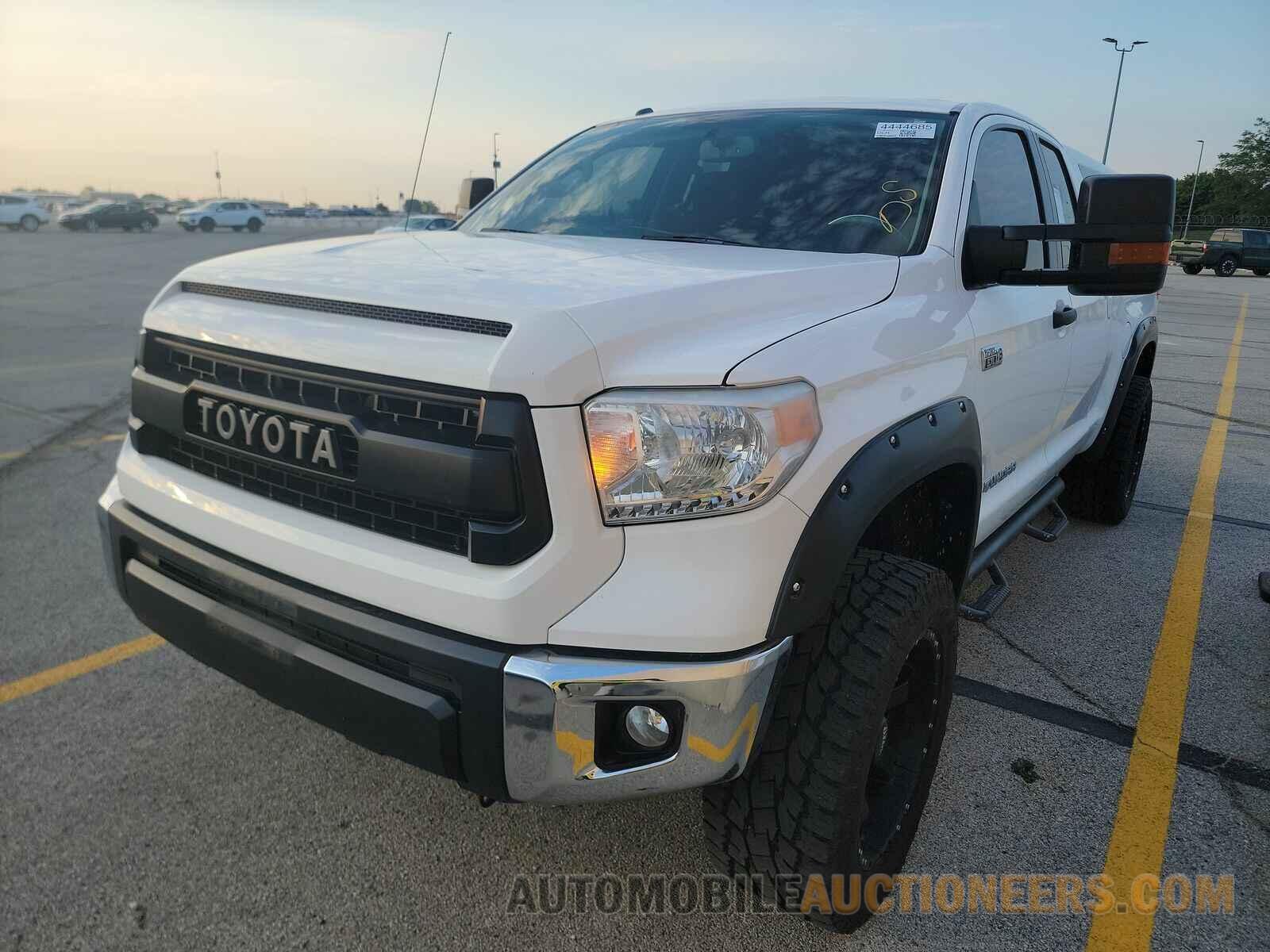 5TFUW5F15FX428059 Toyota Tundra 2015