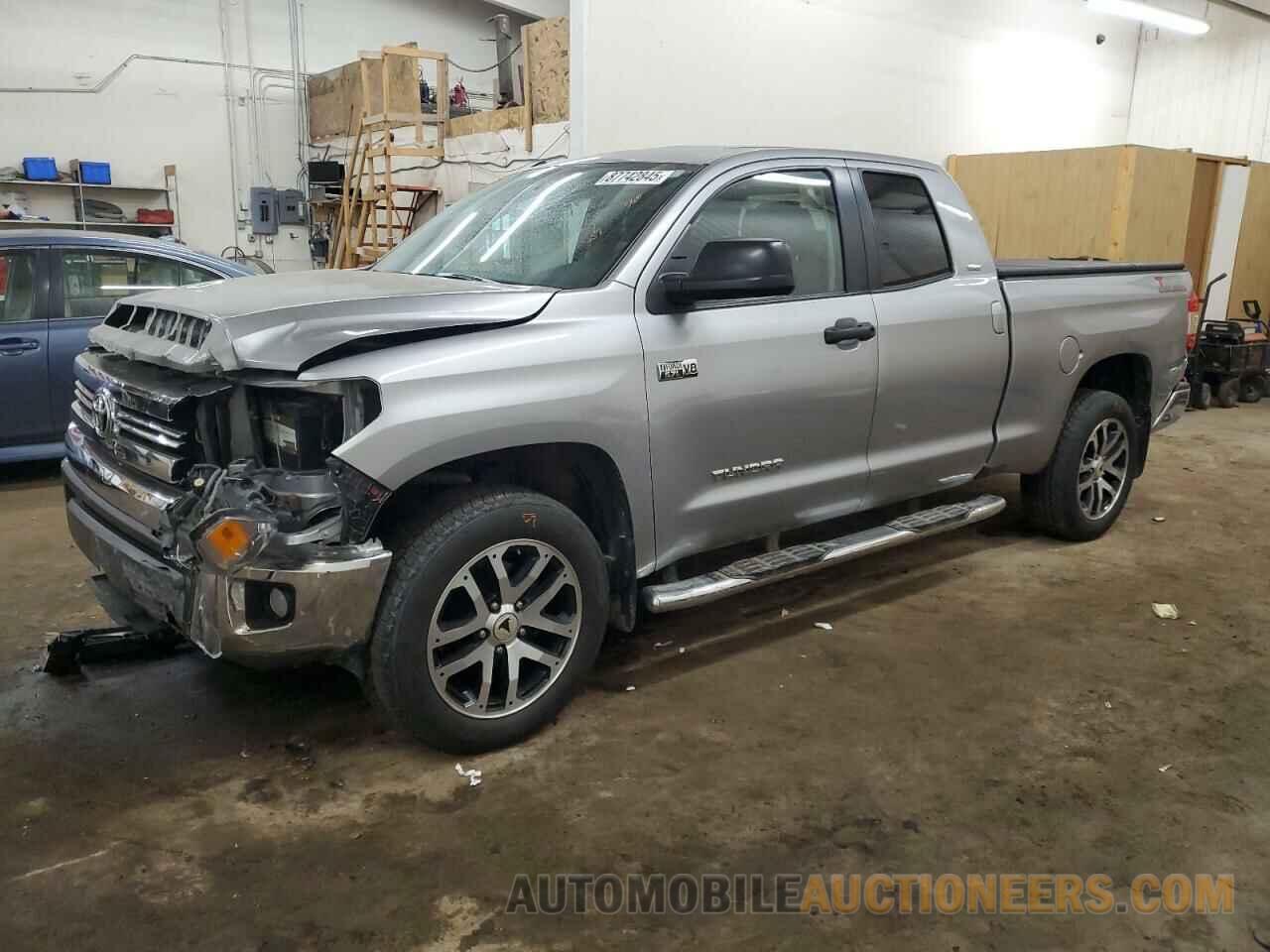 5TFUW5F1XHX667268 TOYOTA TUNDRA 2017