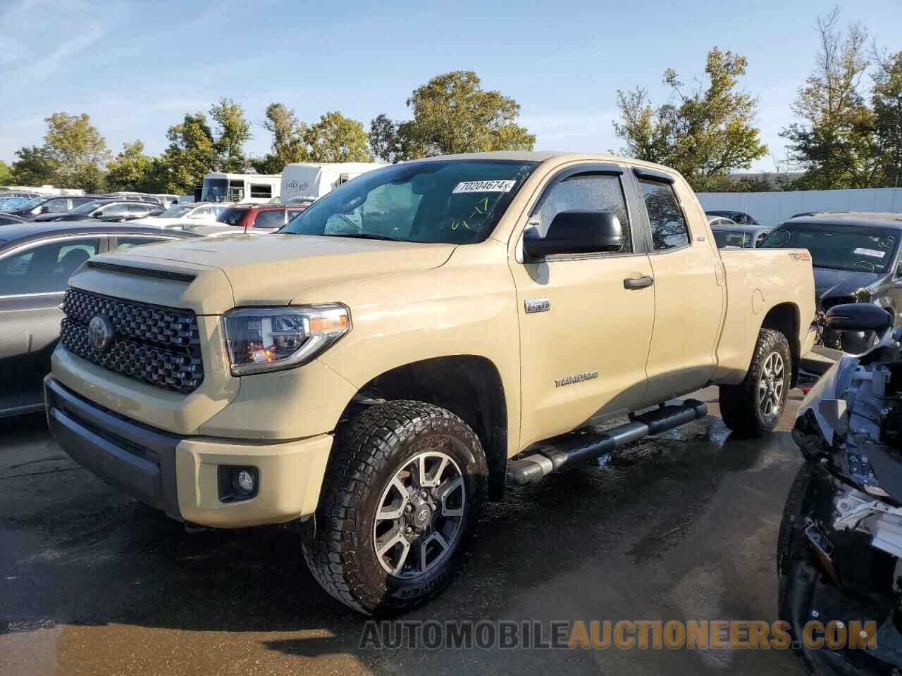 5TFUW5F1XJX731587 TOYOTA TUNDRA 2018