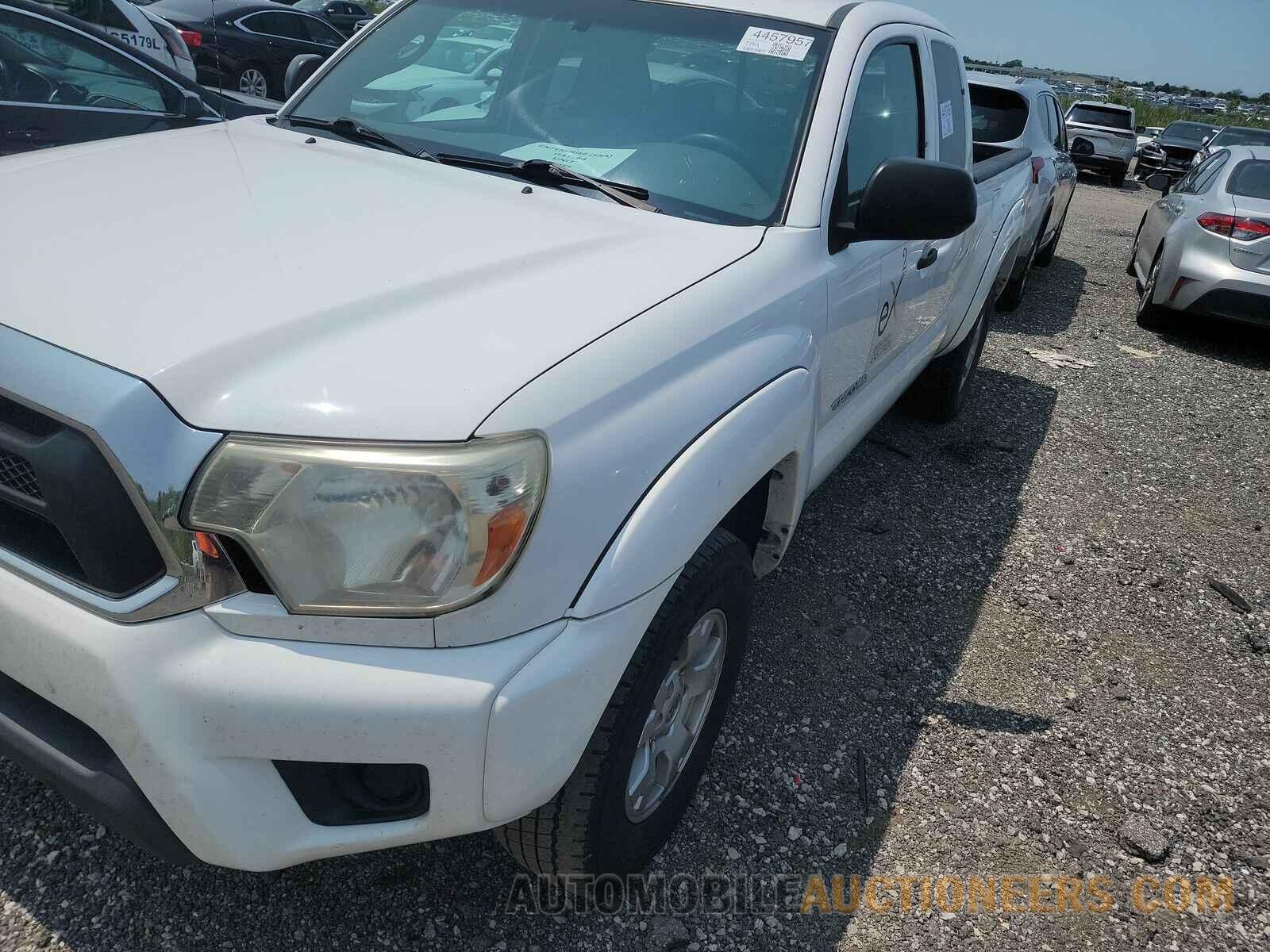 5TFUX4EN5FX030782 Toyota Tacoma 2015