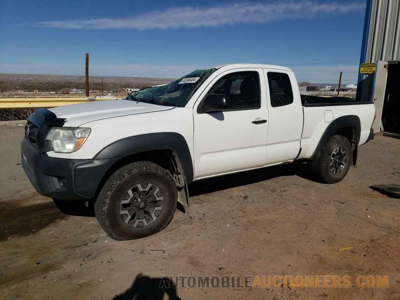 5TFUX4EN8FX033885 TOYOTA TACOMA 2015