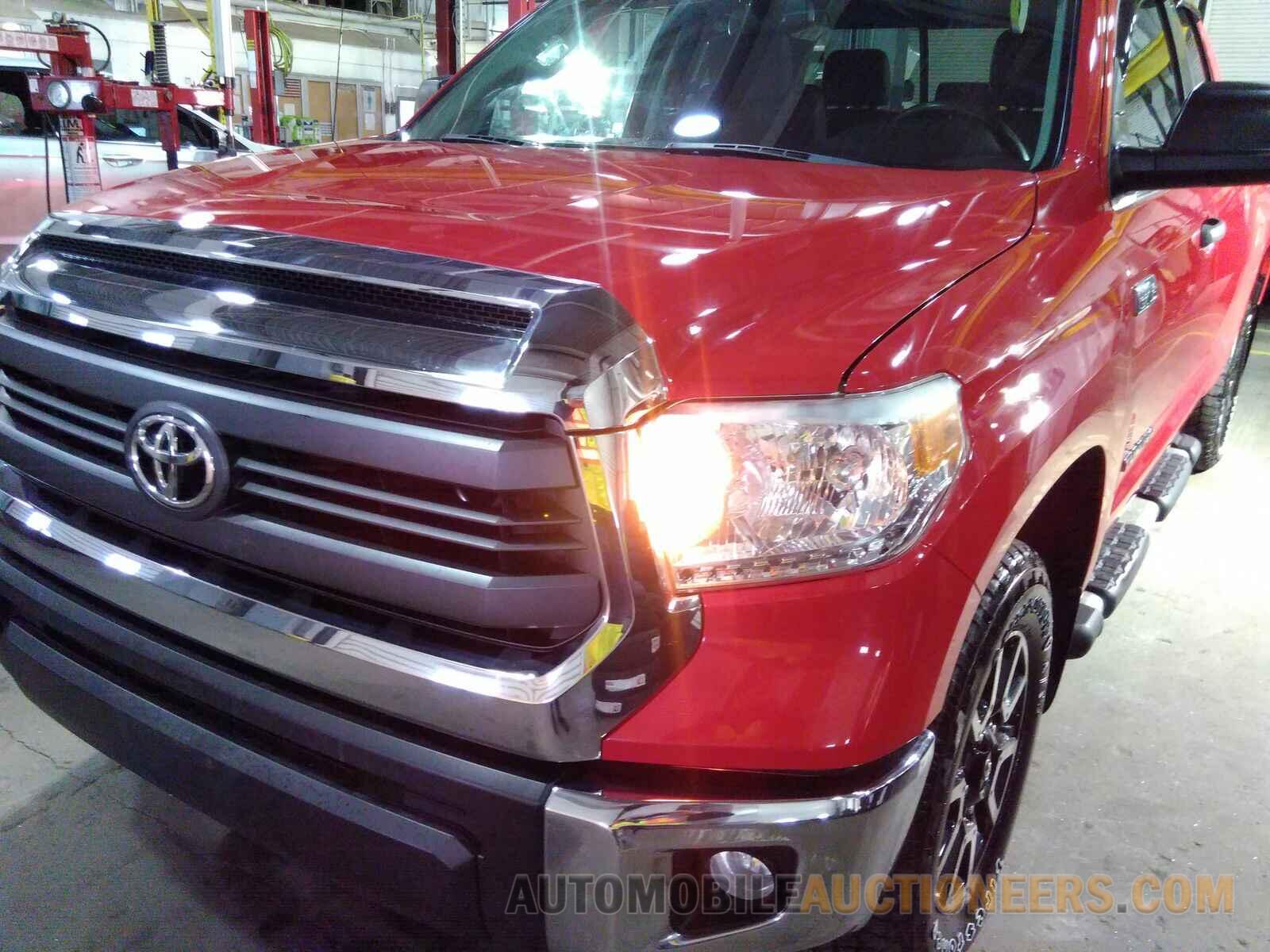 5TFUY5F17FX415923 Toyota Tundra 4WD Truck 2015