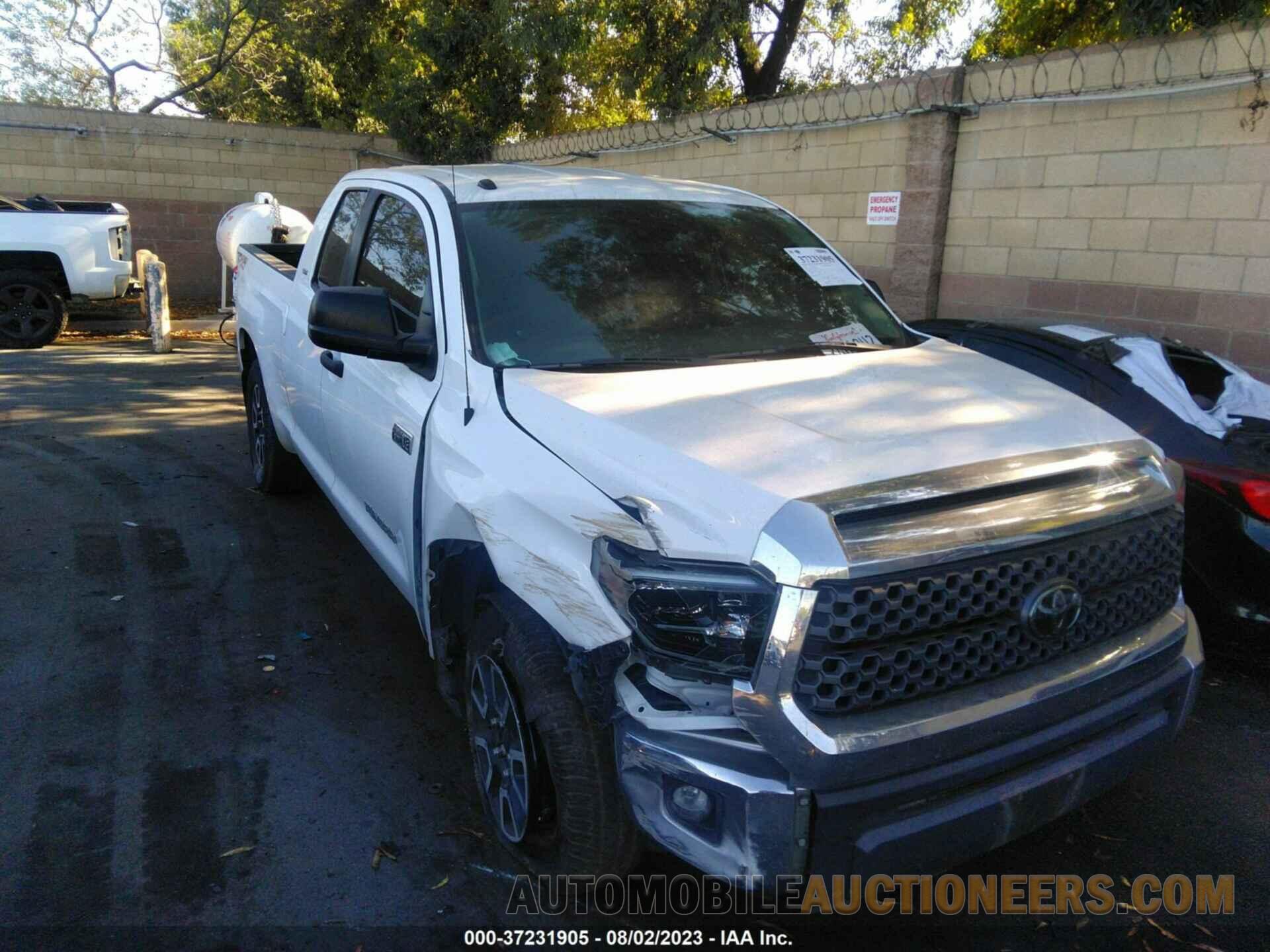 5TFUY5F18KX839251 TOYOTA TUNDRA 4WD 2019